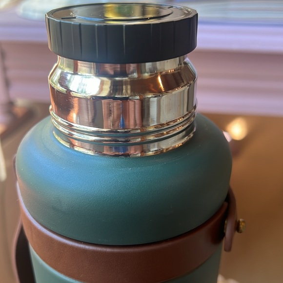 Magnolia Hearth & Hand Green Thermo, Joanna Gaines, NWOT, Great Condition, 13”H - Picture 4 of 7